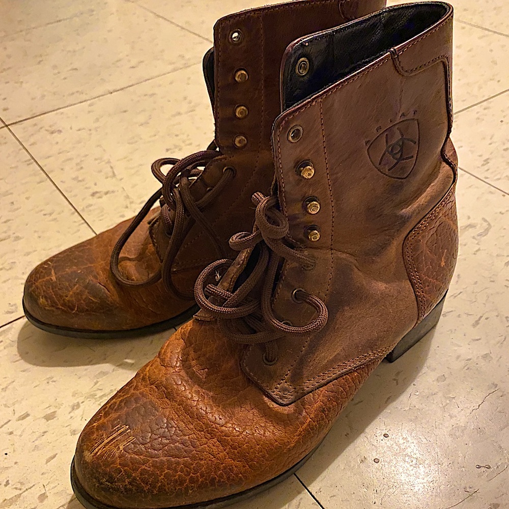 COPY - Ariat Brown Leather lace-up boots sz8
